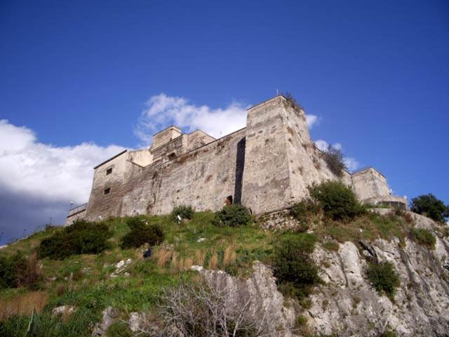 B&B Belli Di Nonna Salerno Buitenkant foto